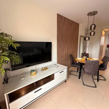 Sunshine With Sea Viev アパート アデヘ