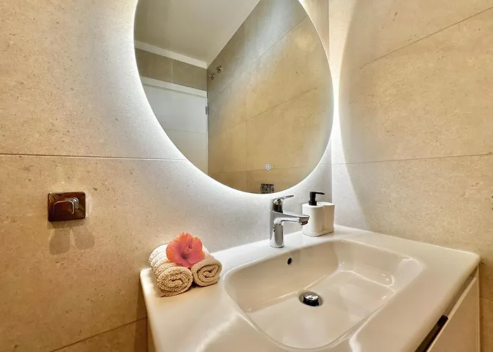 Sunshine With Sea Viev Адехе