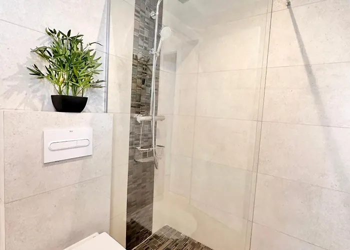 Sunshine With Sea Viev Апартаменти *